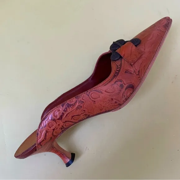 Vintage orange brown Manolo Blahnik leather slip on shoes