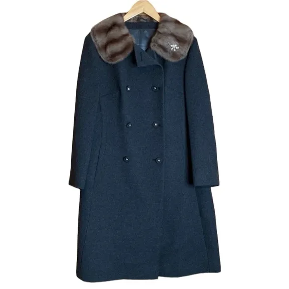 Vintage pure new wool long coat with faux fur collar 1970”s