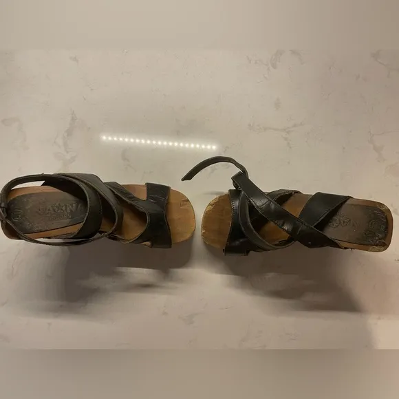 Vintage Retro Club Kid Wood Platforms-if these shoes could talk..Leather Straps