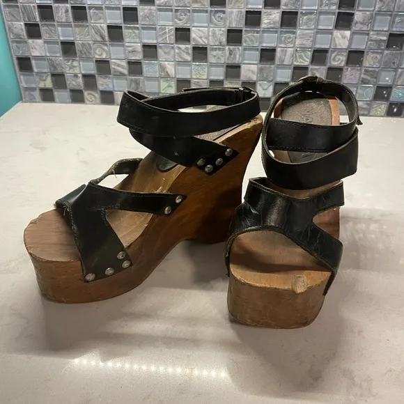 Vintage Retro Club Kid Wood Platforms-if these shoes could talk..Leather Straps