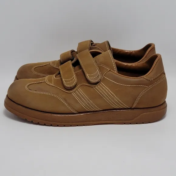 Vintage Suburbans Men's Hook And Loop Walking Sneakers Shoes Size 10.5 Brown