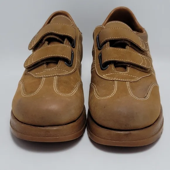 Vintage Suburbans Men's Hook And Loop Walking Sneakers Shoes Size 10.5 Brown