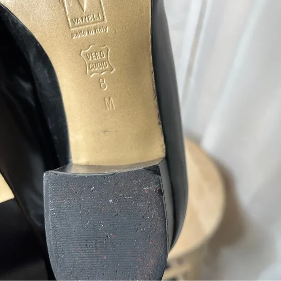 Vintage vaneli black fur embellished shoes