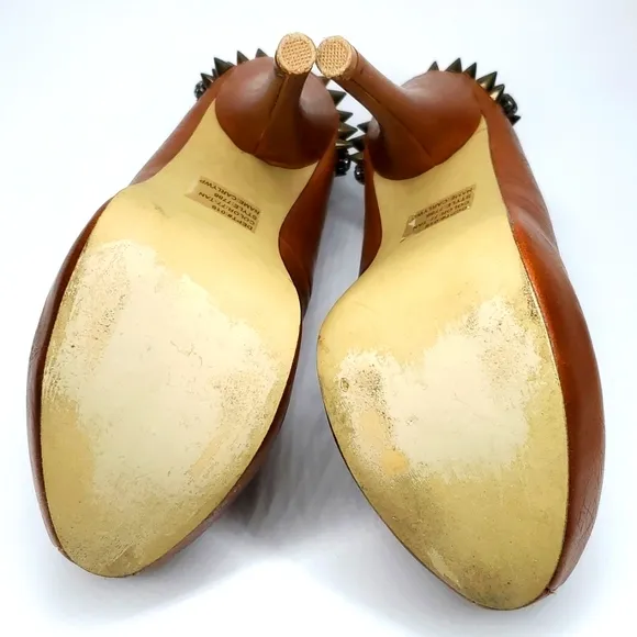 Vintage Wild Pair Carly Tan Spike Studded Platform Stilettos 5 EUC