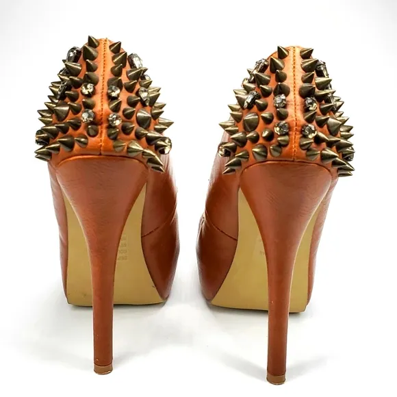 Vintage Wild Pair Carly Tan Spike Studded Platform Stilettos 5 EUC