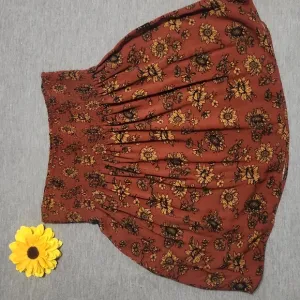 Vintage Y2K High Rise Autumnal Floral Fall Winter Runched Flared Mini Skirt