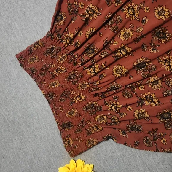 Vintage Y2K High Rise Autumnal Floral Fall Winter Runched Flared Mini Skirt