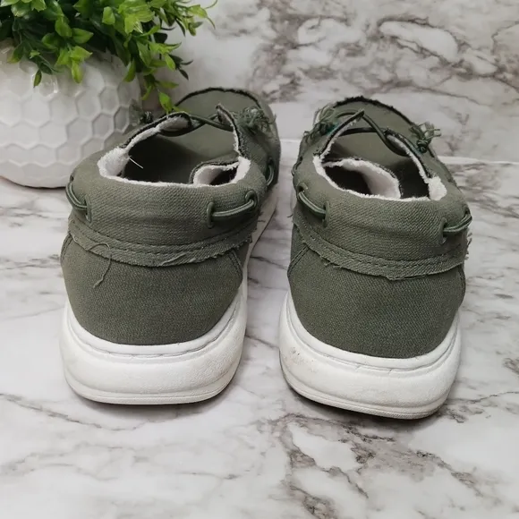 VIONIC Beach Mens 8 army green Skipper Slip-On Casual Comfort Shoes canvas