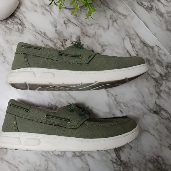 VIONIC Beach Mens 8 army green Skipper Slip-On Casual Comfort Shoes canvas