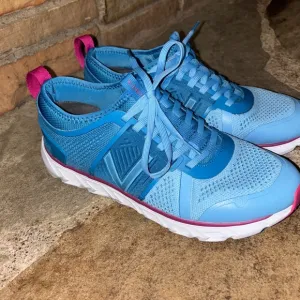 Vionic Women's Captivate Horizon Blue Sneakers Women’s Size 9‎ Workout GYM Shoes