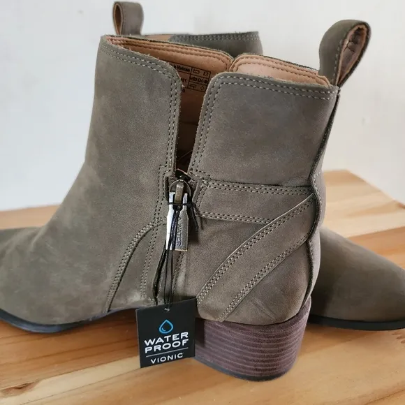 Vionic Womens Sienna Nubuck Embellished Waterproof Olive Ankle Boots Shoe Size 8