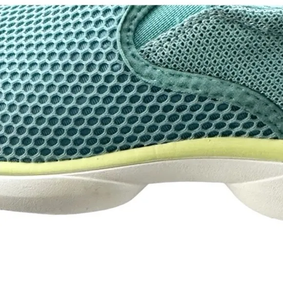 Vionic Zeta Wasabi Walking Shoe Sneakers Women’s Size 7.5 Wide