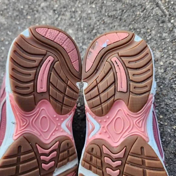 VIONIC Walker - Womens Walking Shoes - SIZE 7.5
