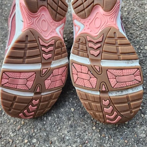 VIONIC Walker - Womens Walking Shoes - SIZE 7.5
