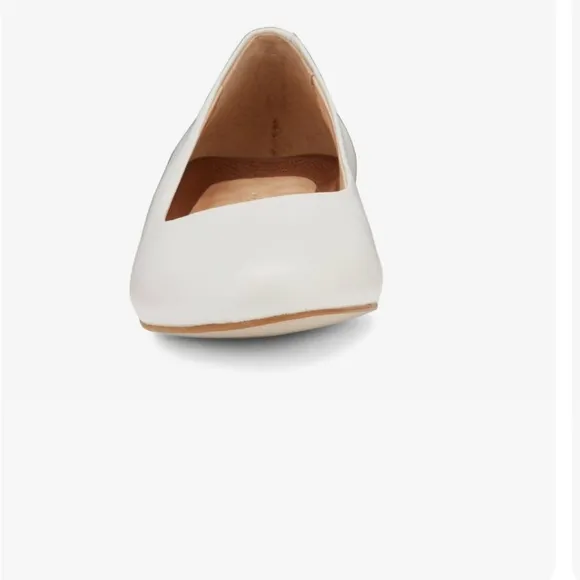 Walking Cradles Bronwyn white womens dress shoes in  SZ 8M.
