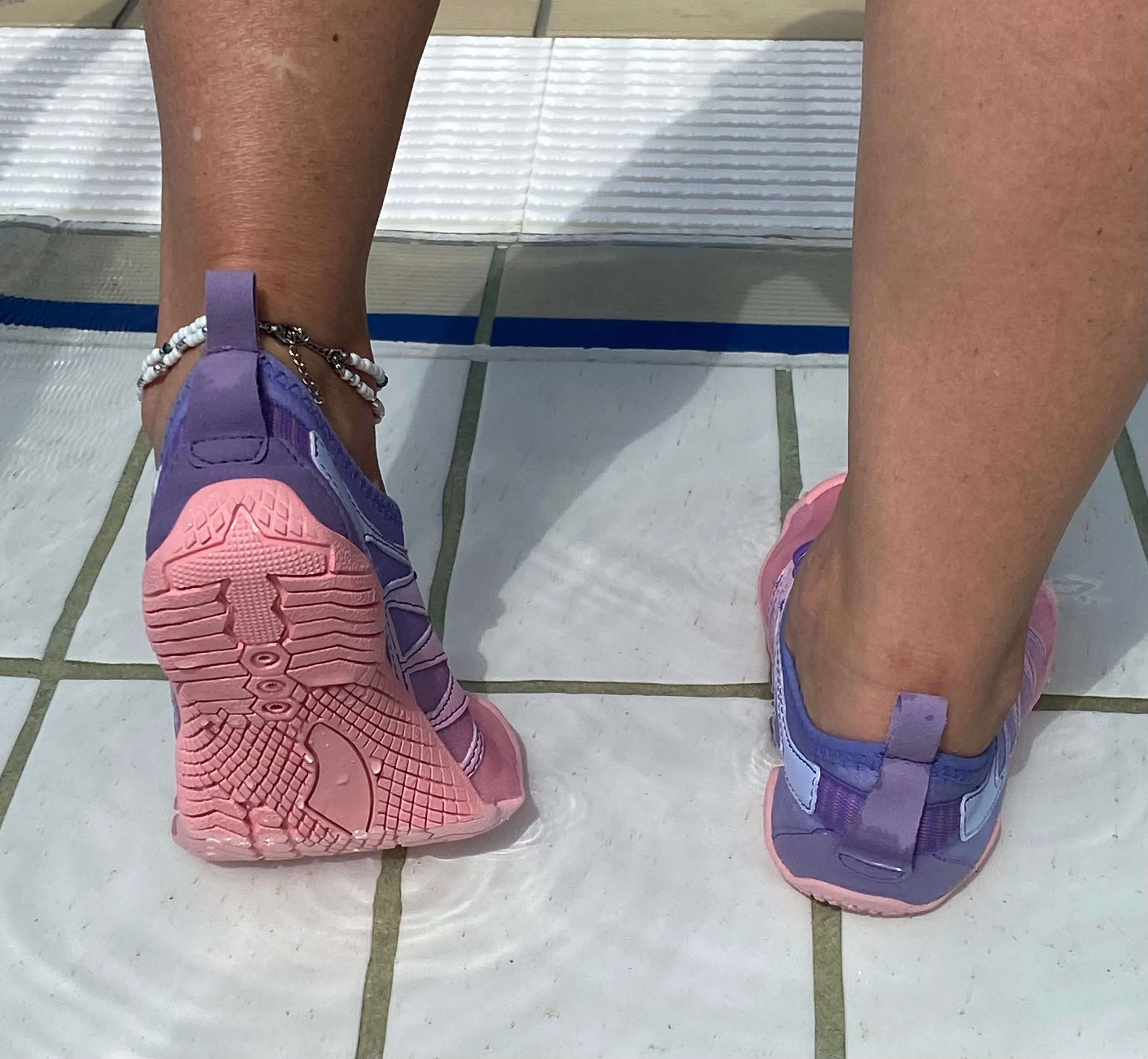 Water / Sand Shoes - Pink fade