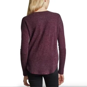 WHITE   WARREN Curved Rib Hem Crewneck Cashmere Sweater in Maroon/Purple/Magenta