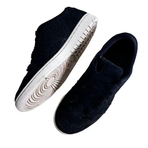 WOMANS AIR JORDAN 1 RE LO Size 7