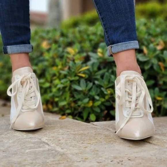 Women‎ Nude Low Cut Pontied Toe Booties