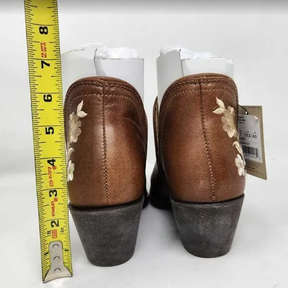 Women's 7 Ariat Encore Rose snip toe western cowgirl boots in Texas Tan 10040351