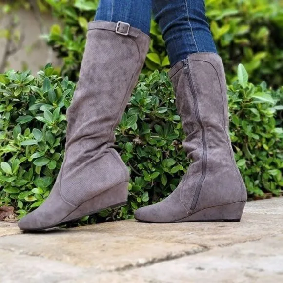 Women's Gray Wrinkle Finish Calf Length Pull On Boots Rounded Toe