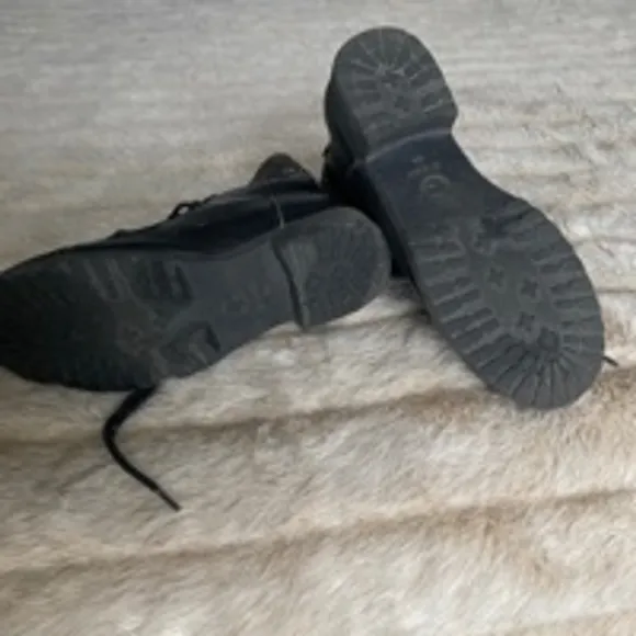 Women's Guess Black Combat Boots Size 8M
