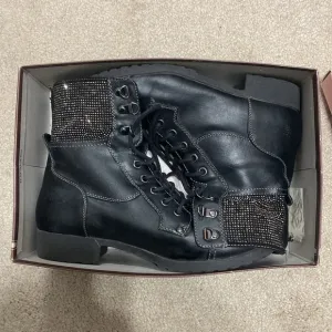 Women's Guess Black Combat Boots Size 8M