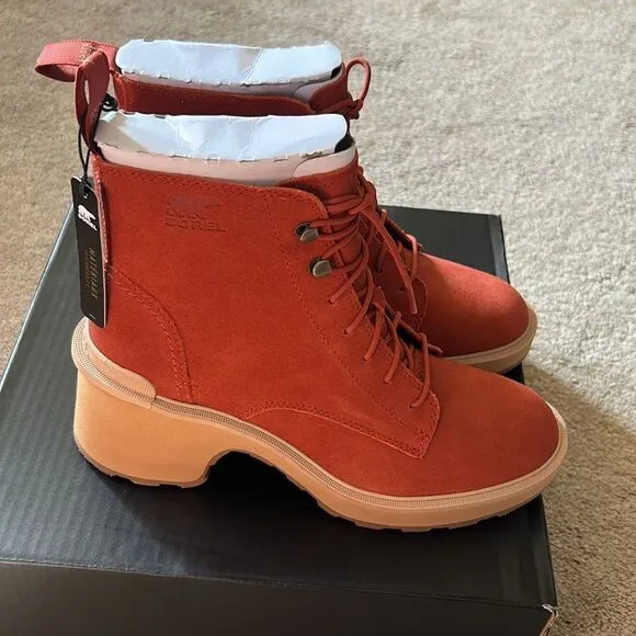 Women's Hi-Line Heel Lace Up Boots in Warp Red, Tawny Buff Size 9