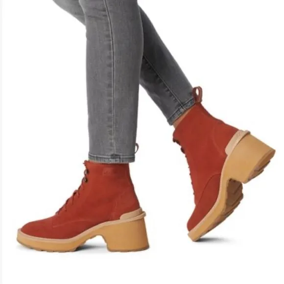 Women's Hi-Line Heel Lace Up Boots in Warp Red, Tawny Buff Size 9