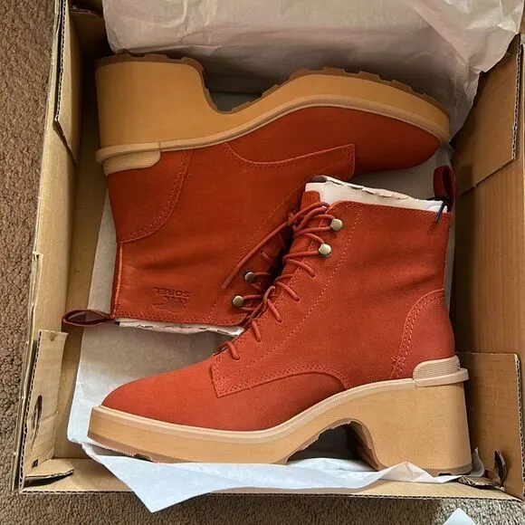 Women's Hi-Line Heel Lace Up Boots in Warp Red, Tawny Buff Size 9