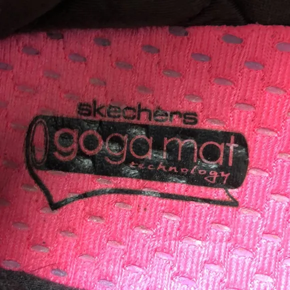 Womens size 9.5 Skechers Go Walk 3 Slip On Goga Mat multi colored walking shoes