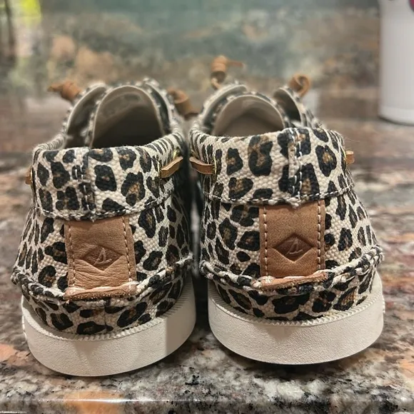 Women's Sperry Top-Sider Vida Animal Boat Shoes in a leopard print. Sz 9, EUC