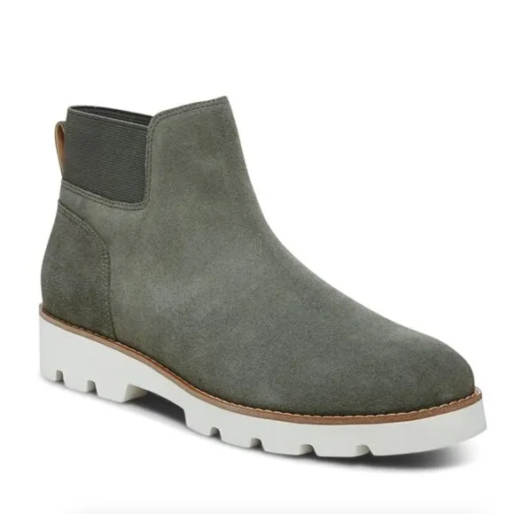 Women's Vionic Brionie Chelsea Boot (WIDE)