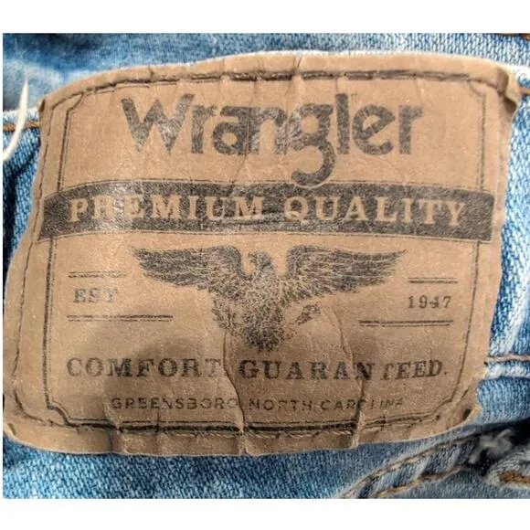 Wrangler Premium Relaxed Boot Light Blue Jeans 98RBWDN Size 36x32