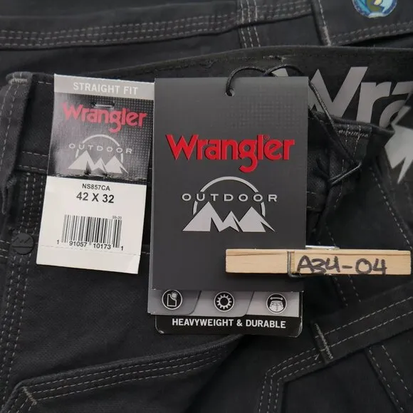 Wrangler Reinforced Utility Outdoor Straight Leg Pants Men's Size 42x32 Hiking