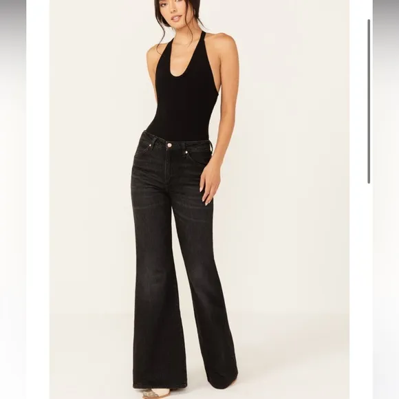 WRANGLER WANDERER 622 HIGH RISE MODERN FLARE JEANS in black