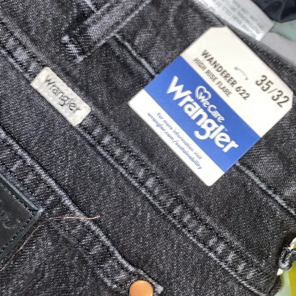 WRANGLER WANDERER 622 HIGH RISE MODERN FLARE JEANS in black
