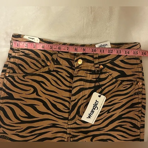 WRANGLER WOMEN'S HIGH RISE WILD WESTPURR PRINT STRAIGHT  size 29x28