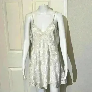Y2K Vintage Morgan Taylor Slip Dress Chemise Lingerie Satin Thick Lace Floral
