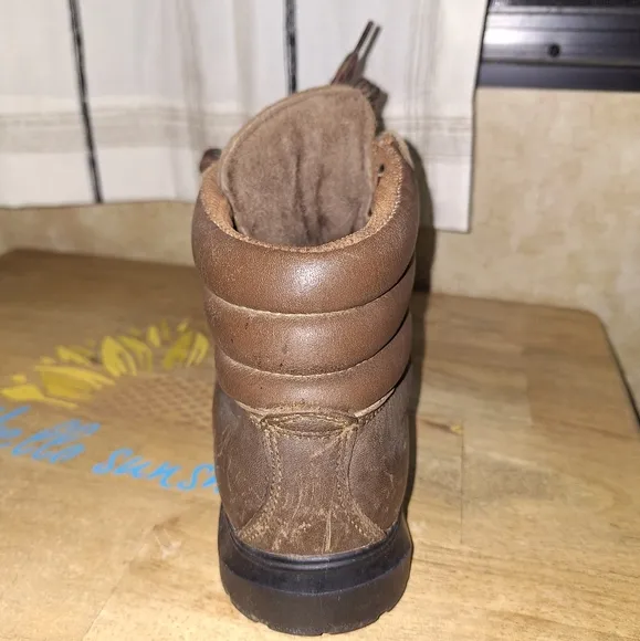 Zamberlan Brown Leather Hiking Boots W/Vibram Soles In A Womens 7. Pre-loved