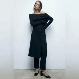 ZARA BUCKLED BLOCK HEEL SHOES