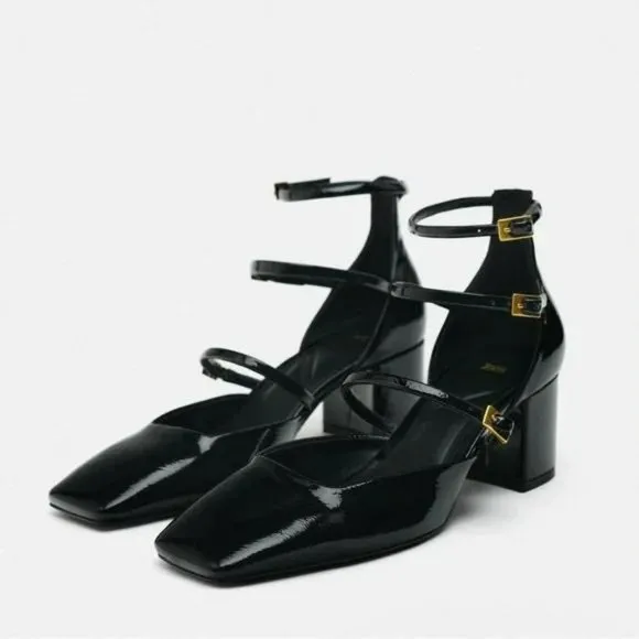 ZARA BUCKLED BLOCK HEEL SHOES