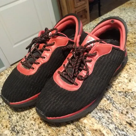 Zeba Shoes Hands Free Athletic Walking Comfort Shoes Black Red Men’s Size 9.5