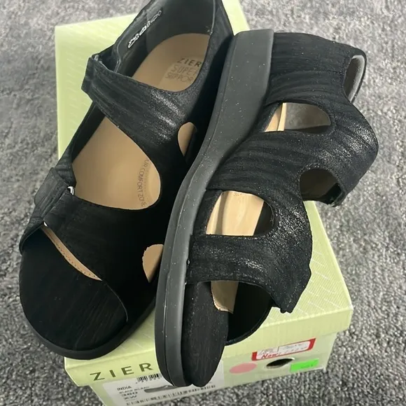 Ziera designer comfort Velcro shoes 38 XW