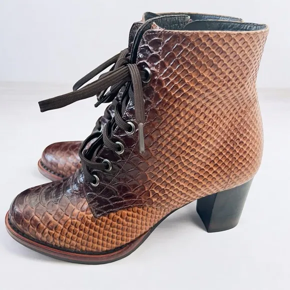 Zinda Snake Skin Leather Booties Sz 36 NWT
