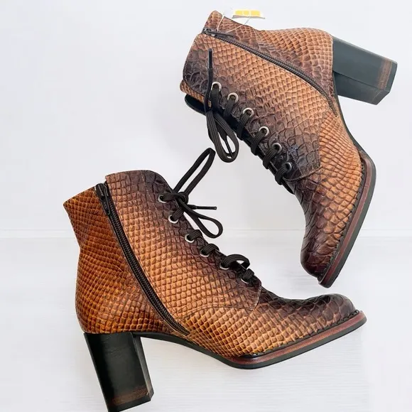 Zinda Snake Skin Leather Booties Sz 36 NWT
